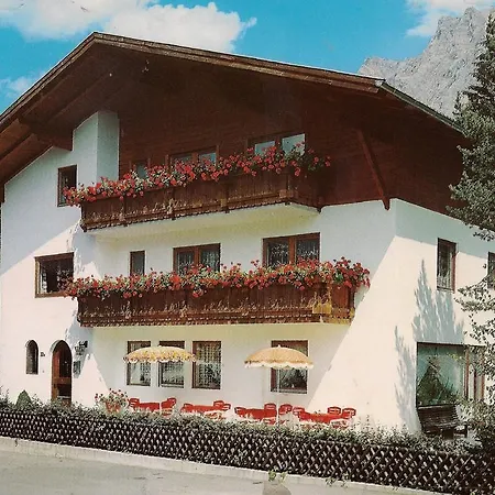 Haus Edith Bed & Breakfast 3*